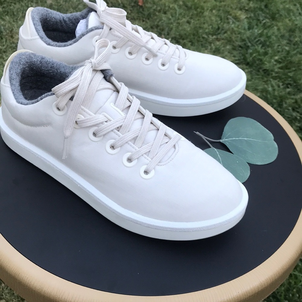 All Birds White walking sneakers weather proof canvas Marino wool line sz w8